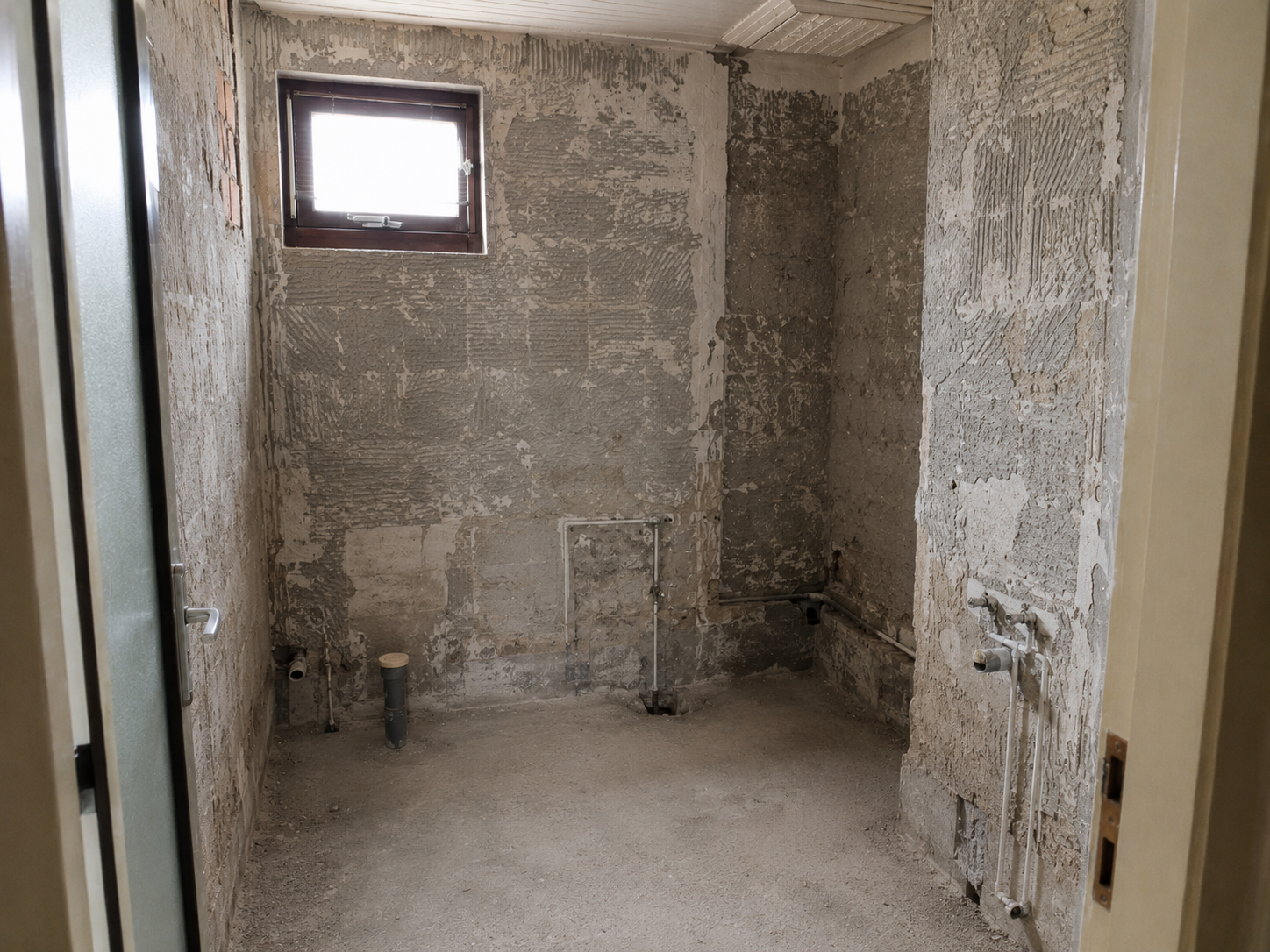 Badkamer na stripwerk klaar voor renovatie