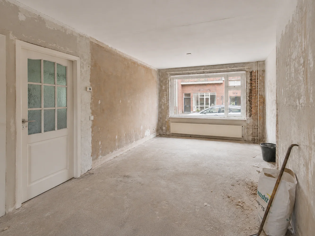 Ruimtes gestript voor renovatie